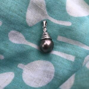 14k Pearl and diamond Pendant